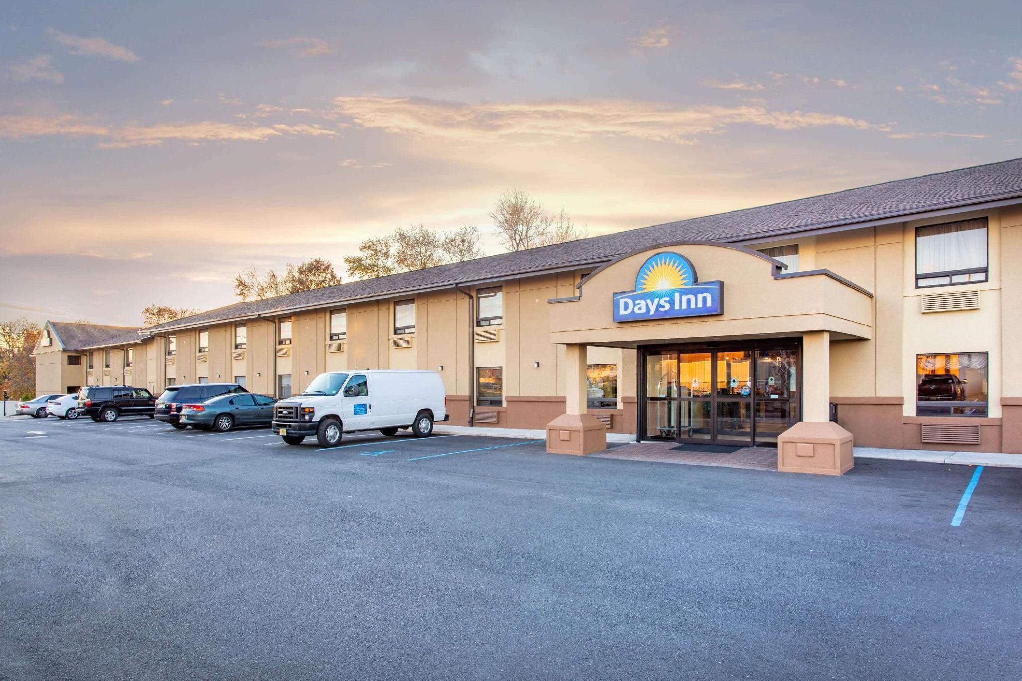 Econo Lodge Woodbridge Iselin Екстер'єр фото