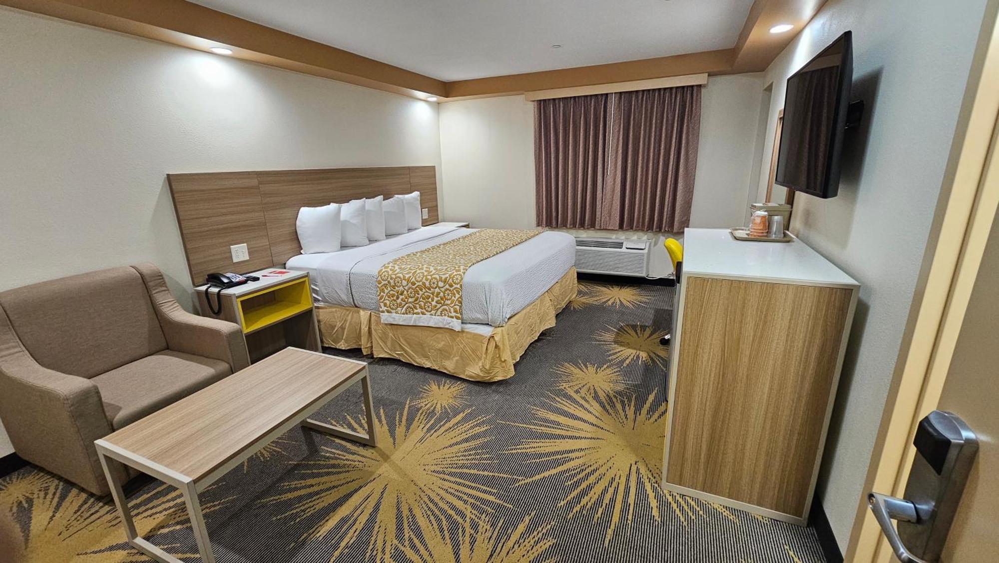 Econo Lodge Woodbridge Iselin Екстер'єр фото