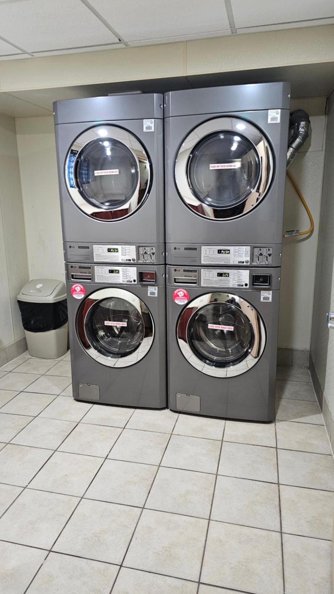 Econo Lodge Woodbridge Iselin Екстер'єр фото
