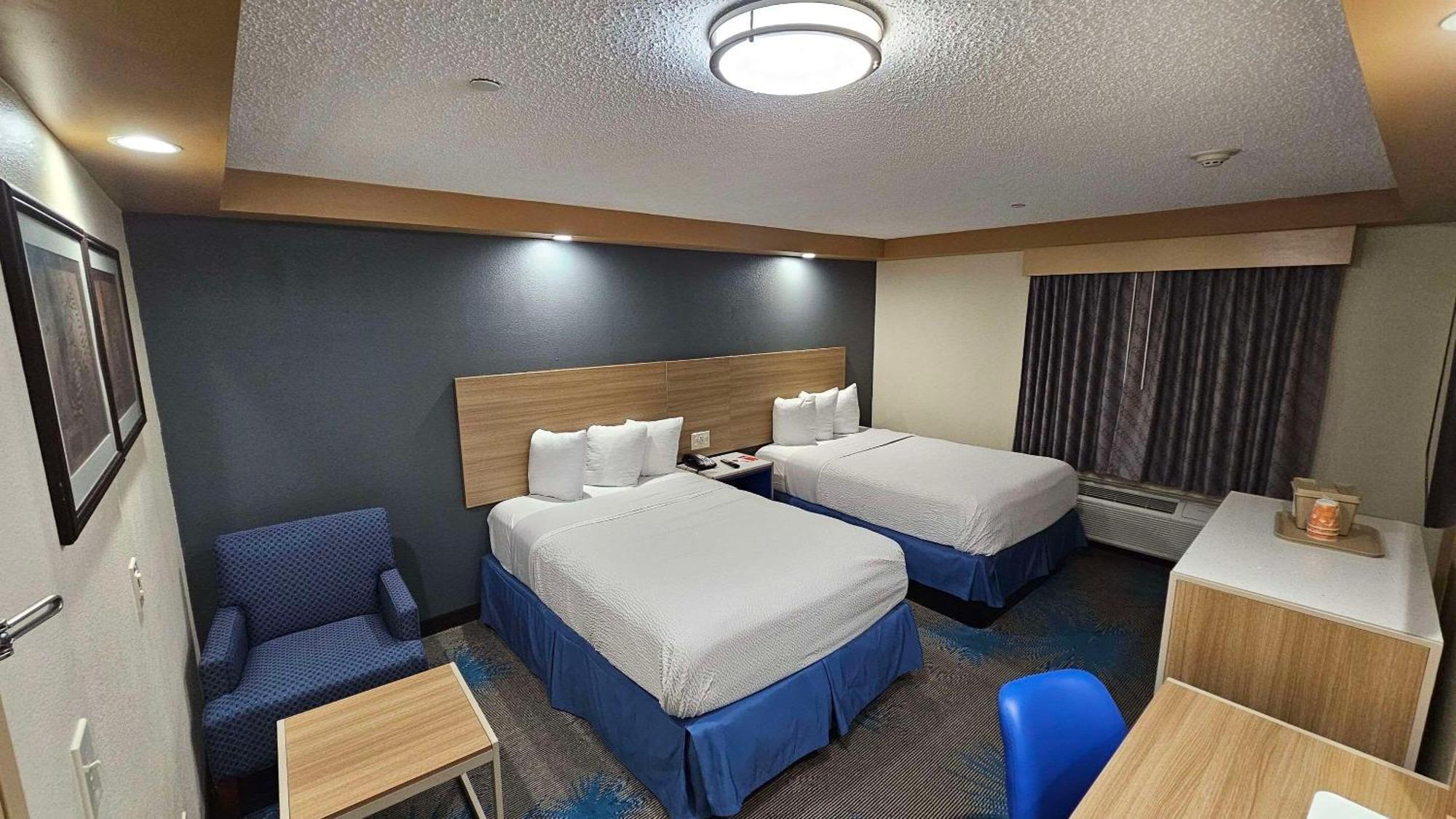 Econo Lodge Woodbridge Iselin Екстер'єр фото