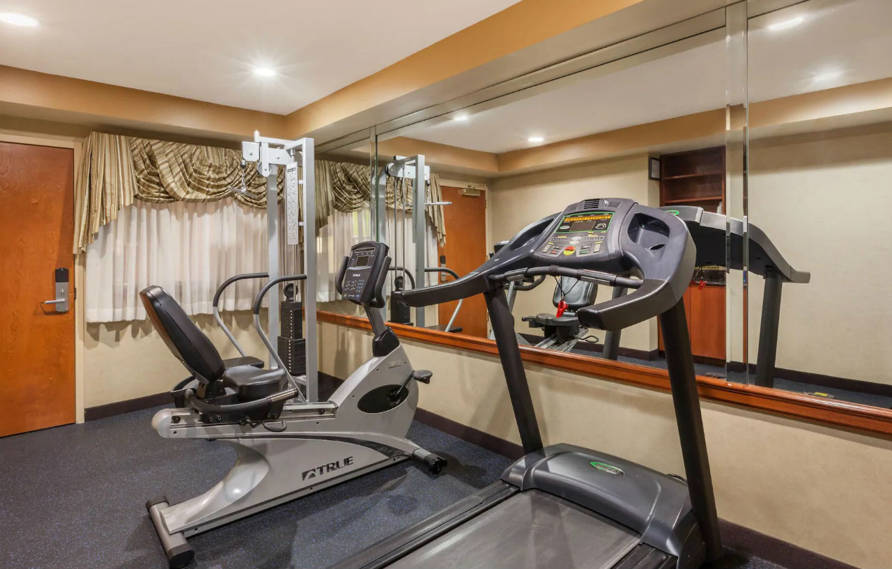 Econo Lodge Woodbridge Iselin Екстер'єр фото